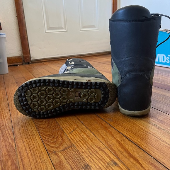 Burton Snowboard Boots - Picture 3 of 3